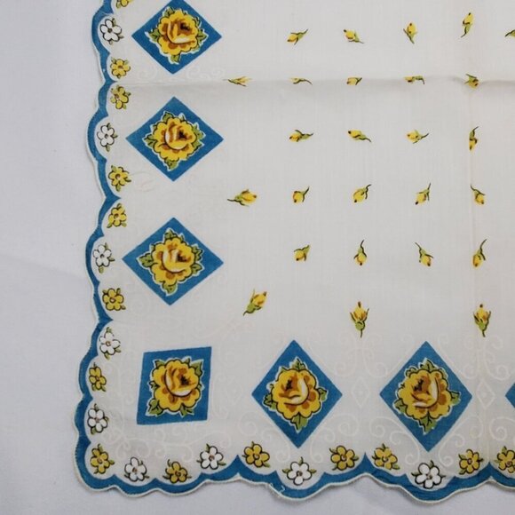 VTG Floral Yellow Rose Handkerchief Hand Rolled Scalloped Edge Womans Hankie - Picture 9 of 10